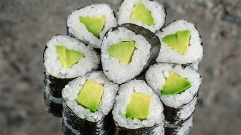 Receta De Makis De Aguacate Japoneses Paso A Paso