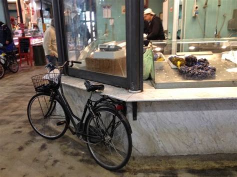 Chicargobike Do They Ride Bikes In Italy