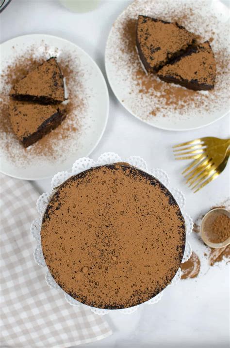 Enjoy This Simple And Decadent Instant Pot Flourless Chocolate Cake