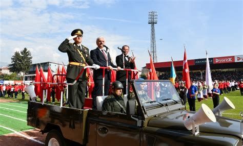 ATATÜRK STADYUMU NDA 15 BİN KİŞİ CUMHURİYET İN 100 YILINI COŞKUYLA