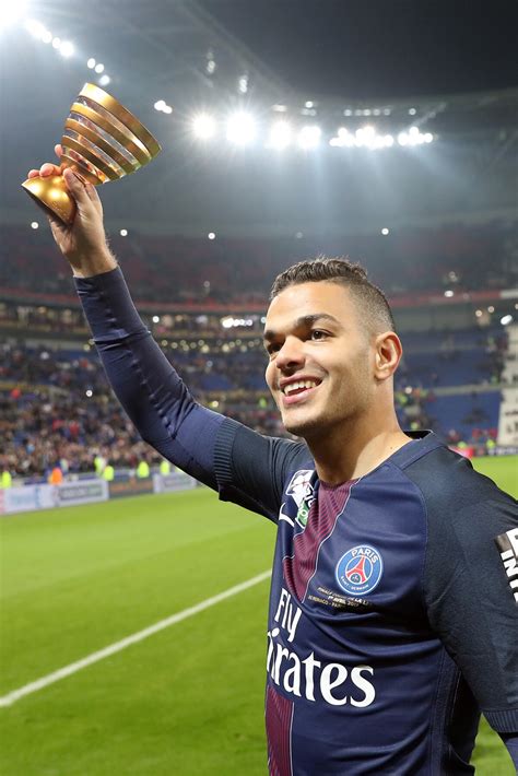 Photo Hatem Ben Arfa a remporté avec le PSG la finale de la Coupe de