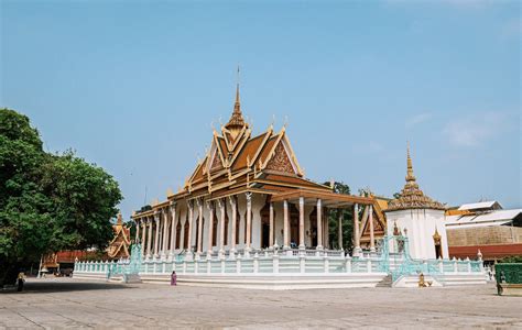 Phnom Penh Cambogia Cosa Vedere Cosa Fare E Dove Dormire