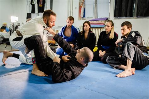 Brazilian Jiu Jitsu For Beginners 10 Tips And Techniques To Know