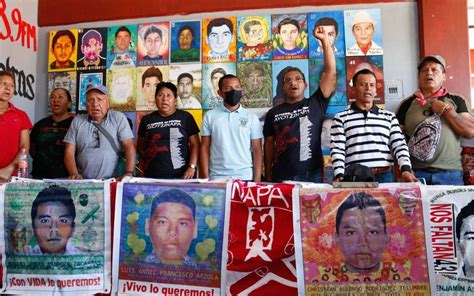 Padres de los 43 normalistas de Ayotzinapa exigirán a AMLO esclarecer