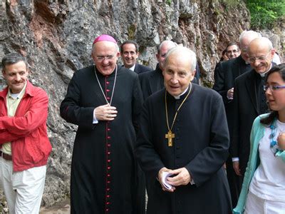 Parroquia de San Felix de Lugones Funeral por Mons Javier Echevarría