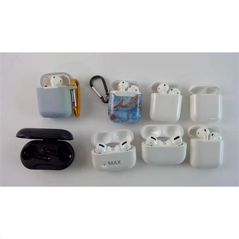 Earbud Cases With And Without Earbuds 8 Pieces Property Room