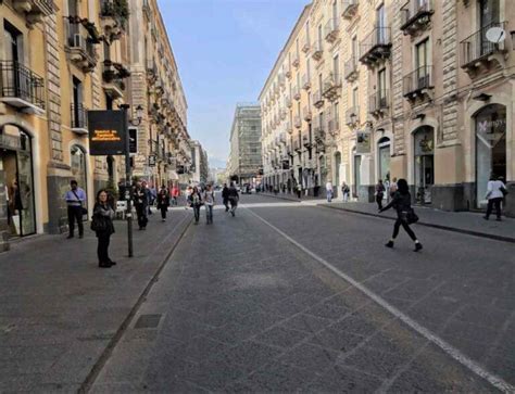 Catania Destinatia Perfecta Pentru Vacanta Ta In Sicilia C L Tor