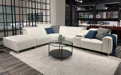 VOYAGE MODERN LEATHER SECTIONAL WITH OTTOMAN | Leather reclining ...