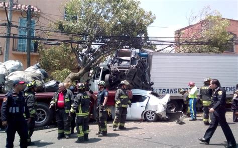 Choque M Ltiple En Santa Fe Deja Muertos Y Heridos La Regi N