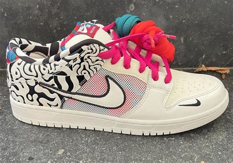 Des Samples De La Parra X Nike SB Dunk Low Abstract Art Font Surface