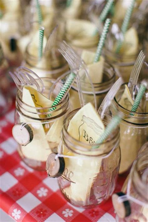 24 Charming Backyard Bbq Wedding Ideas For Low Key Couples