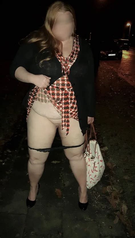 BBW Wife At The Parc Nude Pics XHamster