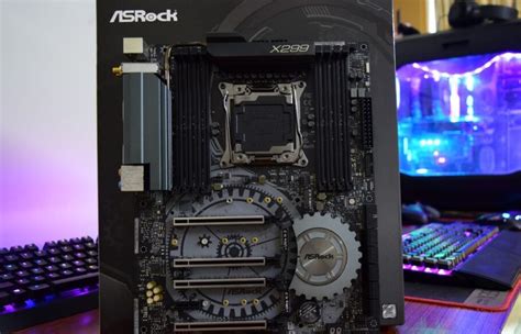 ASRock официально выпускает материнские платы серии Taichi Lite версий