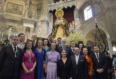 La Alcaldesa Felicita A La Hermandad De La Borriquita Por La Brillante