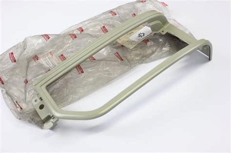 Isuzu Fargo Vauxhall Midi Right Hadlight Frame Front