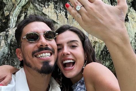 Giovanna Lancellotti conta que noivo testou pingue pongue erótico