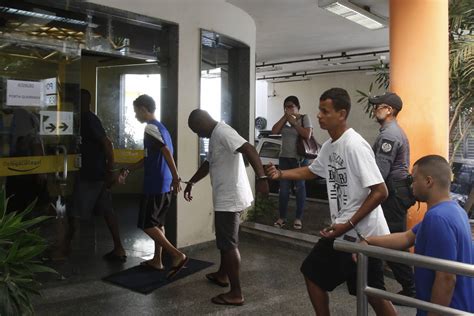 Presos Por Brigas Em Torcidas Organizadas Se Unem Como Se Fossem Para A