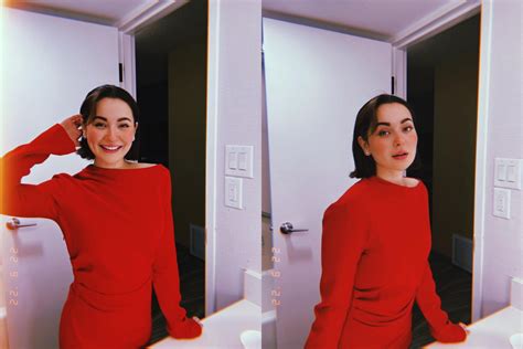 Hania Aamir Leaves Fans Stunned With Alluring Pictures