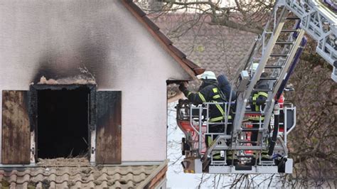 Brand in Göppingen Feuer in altem Bauernhaus 350 000 Euro Schaden