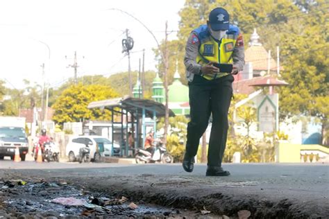 Gercep Polisi Amankan Pengemudi Bus Dan Kendaraan Yang Terlibat