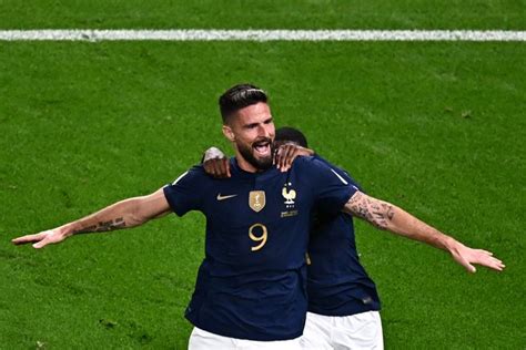 Coupe Du Monde Olivier Giroud Marque Face La Pologne Et Bat Le