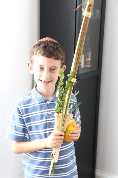 How to Make Lulav Rings - Jewish Moms & Crafters