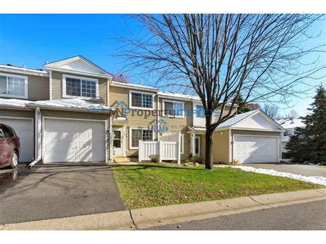 Spacious Townhome For Rent In Woodbury Townhome Rentals In Woodbury