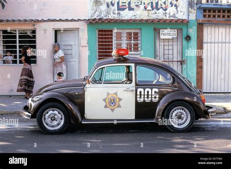 Volkswagen Beetle police car, Veracruz, Mexico Stock Photo - Alamy