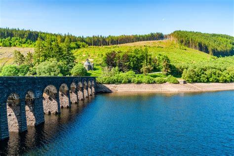 Garreg Ddu Dam and Reservoir, Elan Valley Stock Image - Image of hydro ...