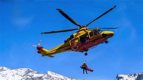 Dolomiti Incidente In Elicottero Morto Un Finanziere Di 55 Anni