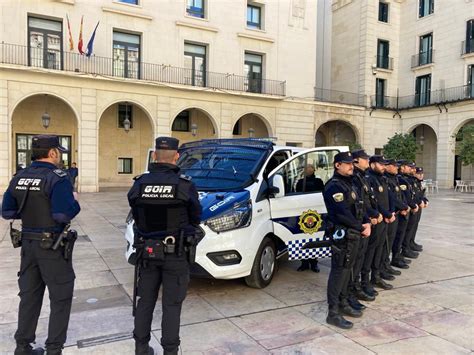 Nuevos Furgones H Bridos Para La Flota De La Polic A Local De Alicante