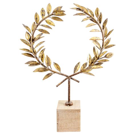 Antiqued Gold Laurel Wreath In Wood Stand Laurier Blanc Unique Home