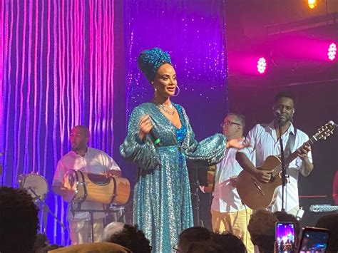 Luciana Mello Emociona P Blico Em Show Na Casa Natura Musical Sambanews