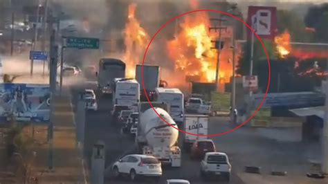 Puebla On Twitter Captan El Momento En Que Explot La Gasolinera De