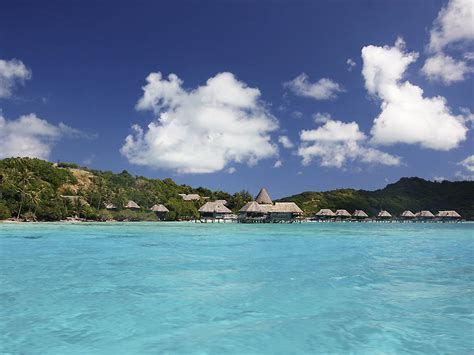 13 of the Best Bora Bora Resorts for Families - The Family Vacation Guide