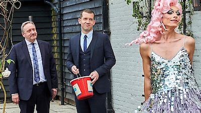 Watch Midsomer Murders Season 23 Episode 4 - Dressed to Kill Online Now