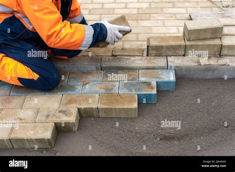 Colocar losas de concreto fotografías e imágenes de alta resolución Alamy