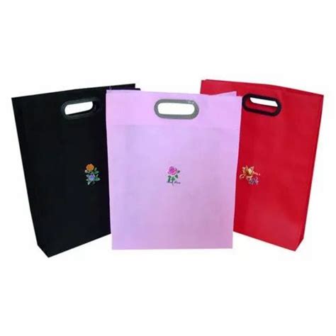 Printed Non Woven D Cut Bag Capacity 2 5 Kg At Rs 135 Kilogram In