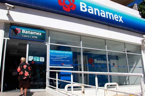 Venta de Banamex debe ser en México Banxico