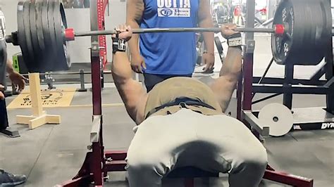 Julius Maddox Bench Presses 700 Pounds for 4 Reps in Training | BarBend