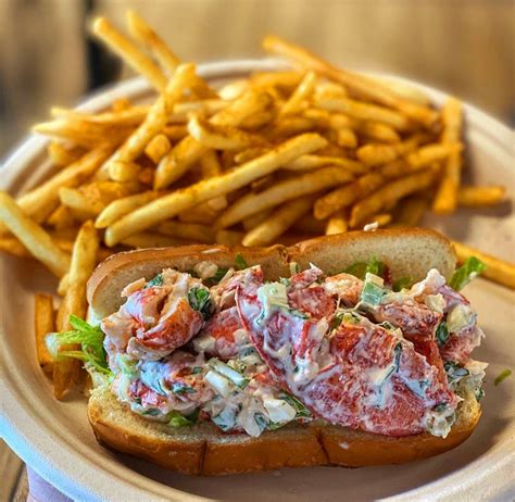 I Ate Maine Lobster Roll Rfood