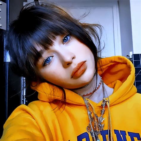 Pin De ─ 𝘀𝗮𝗺 ‹𝟹 Em Girls Icons♡ Garotas Tumblr Rosto Rosto Garotas