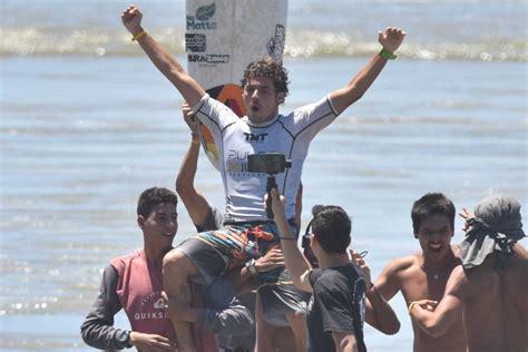 Theo Fresia é Campeão Brasileiro Pro Júnior De Surfe 2018 Surfe Ge