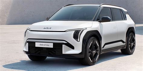 Kia EV3 prezzi e versioni Ecco come è il nuovo suv compatto elettrico