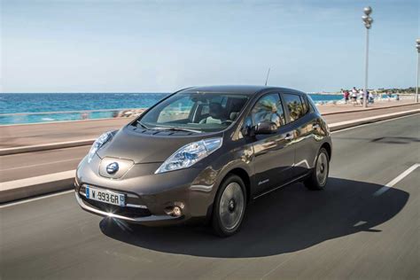 Nissan Leaf Con Bater A De Kwh Autonom A De Hasta Kil Metros