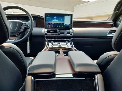 2023 Lincoln Navigator Review - Whiteoak Lincoln