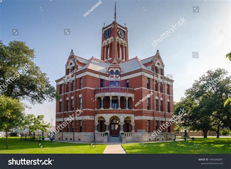 Town Square Historic Lee County Courthouse Stock Photo 1405066991 ...