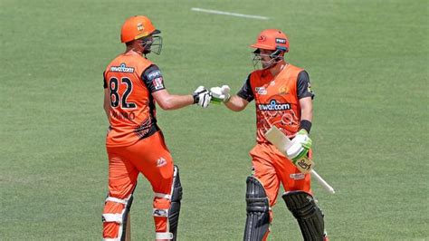 Big Bash League: Josh Inglis, Colin Munro lead Perth Scorchers to back ...