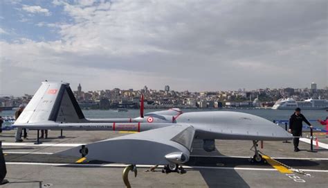 Video Bayraktar Tb Becomes First Drone To Take Off And Land On A