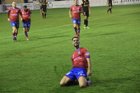 El Cd Calahorra Remonta Ante El San Sebasti N De Los Reyes Y Toma Aire